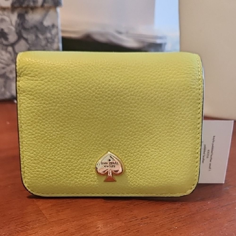 Kate Spade Lime Green Leather Wallet Nwt